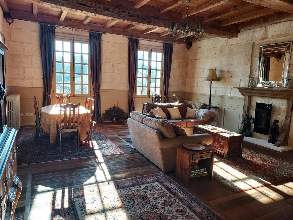 Chateau Des Senechaux, Bourdeilles 외부 사진