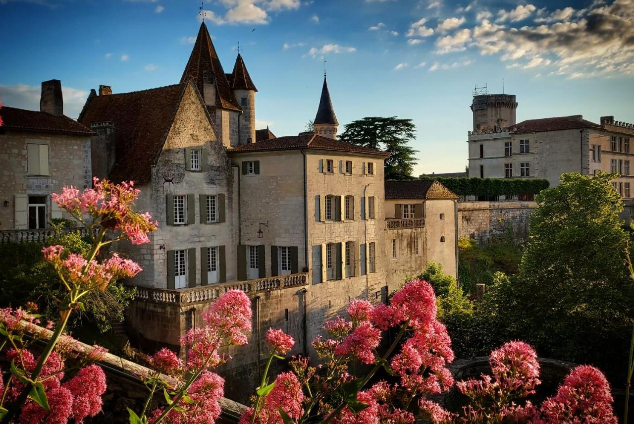 Chateau Des Senechaux, Bourdeilles 외부 사진