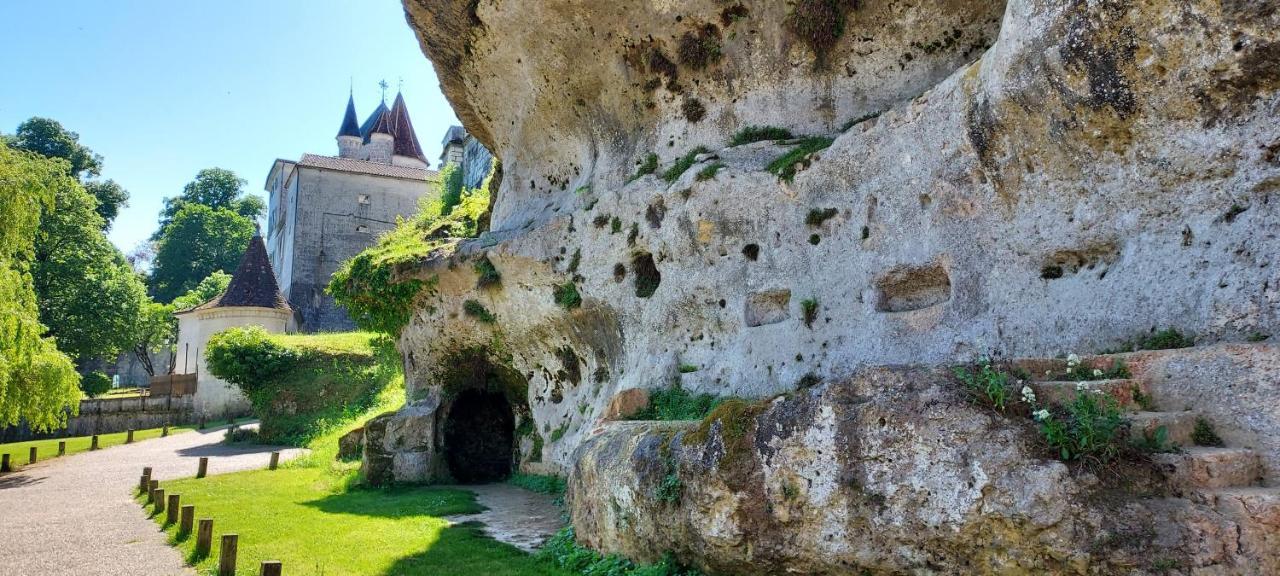 Chateau Des Senechaux, Bourdeilles 외부 사진